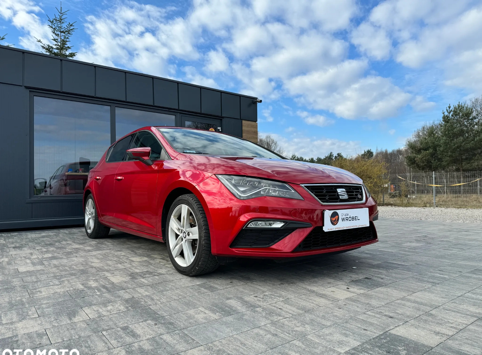 Seat Leon cena 54900 przebieg: 150600, rok produkcji 2018 z Miastko małe 232